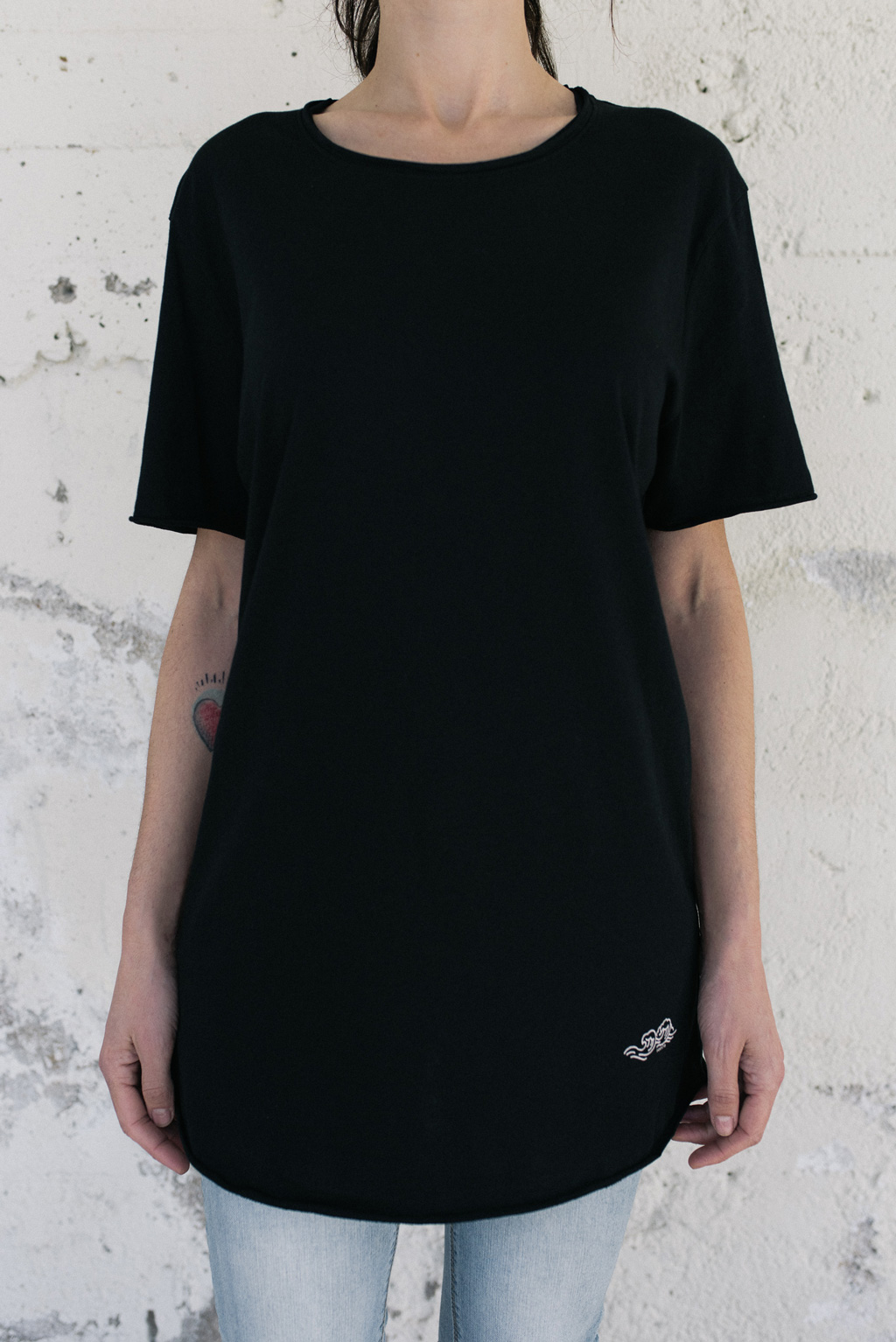 Camiseta negra unisex. Moda orgánica y gallega